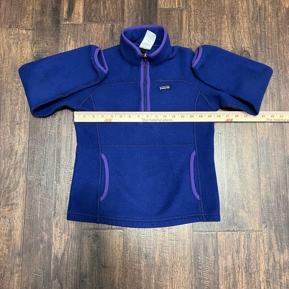 Patagonia Pullover With Kangaroo Front Pocket Size Girls Medium (10) - Picture 5 of 9